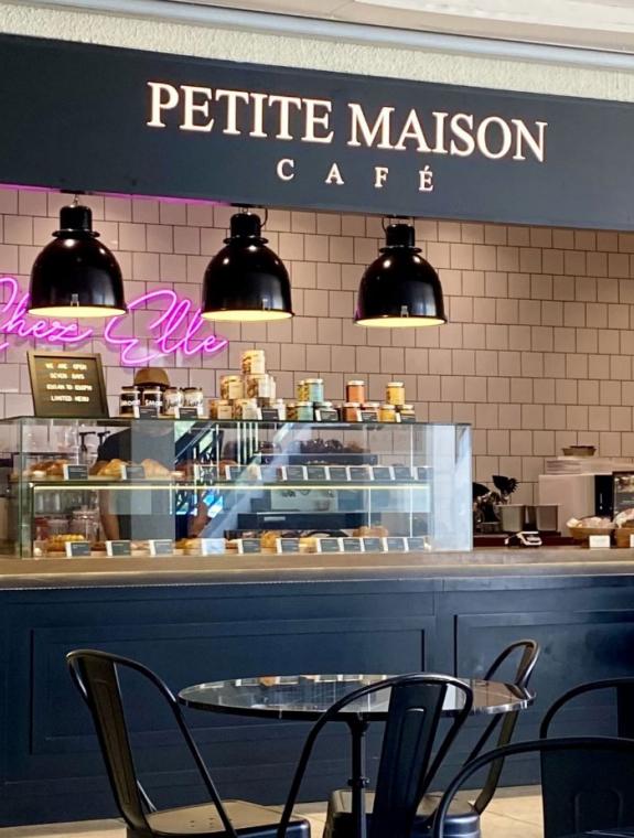 Petite Maison Cafe By Maison Des Pain
